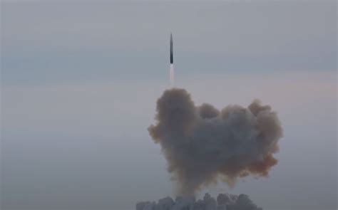 普京：俄军先锋高超音速导弹就像冰棍 边飞边融化|俄罗斯总统|高超音速导弹|普京_新浪军事_新浪网
