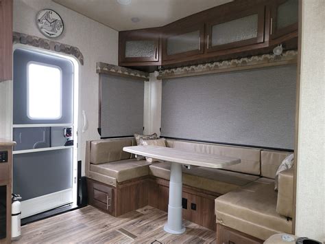 PIC25 - Custom Truck Accessories