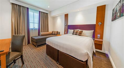 PREMIER INN ABU DHABI INTERNATIONAL AIRPORT - Hotel Reviews, Photos ...
