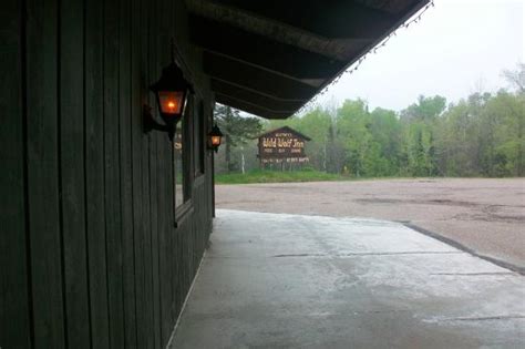 BUETTNER'S WILD WOLF INN (White Lake) - Lodge Reviews & Photos ...