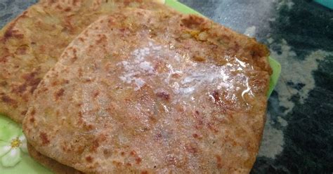 Aloo gajar parathas Recipe by Mrk Kalra - Cookpad