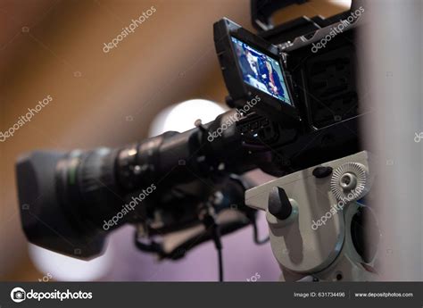 Camera 2 Shot Interview 的图像结果