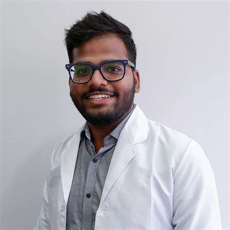 Meet the Best Dentists in Kerala, India | MIDAC Dental Clinic, Calicut