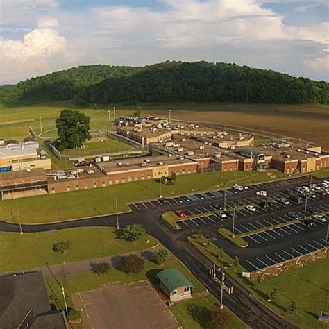 Portfolio Masonry - Women Beyond Bars