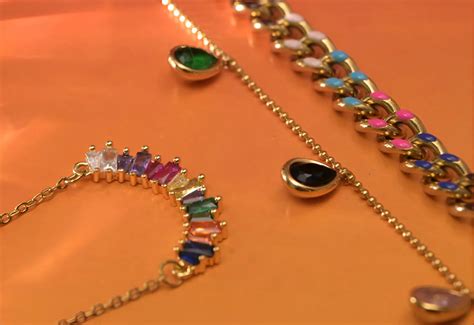 Top 10 reasons to flaunt Demi-fine jewellery this Holi – Blingup