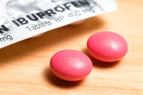 NHS issues warning to anyone who takes ibuprofen - full list of side ...