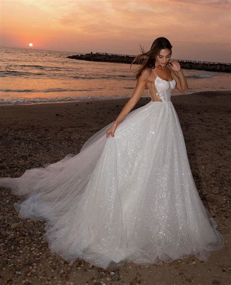 Pin on Boda | Wedding gowns, Summer wedding dress, Wedding dresses