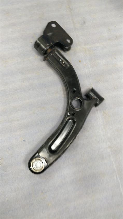 MMF6124 Arm Kuv 100 Left Side#N#– CarTrends