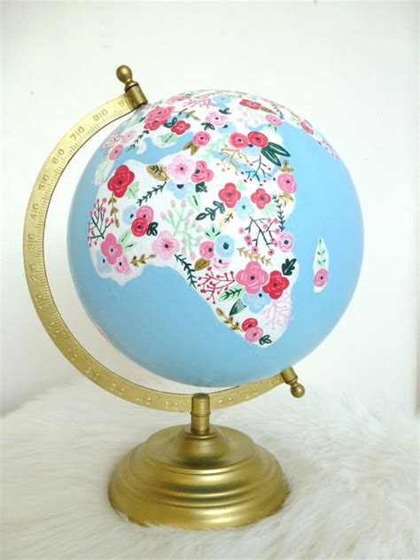 Painted Globe 的图像结果