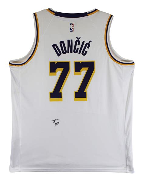 Luka Doncic Signed Lakers Nike Authentic Jersey (Beckett) | Pristine ...