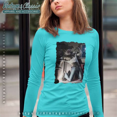 Wolf Ripping Tearing Shirt - Vintagenclassic Tee