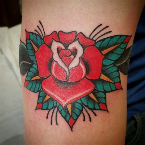 American Traditional Rose Tattoo - Tattoo Style Trends