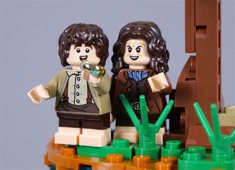 LEGO Icons 40761 The Lord of the Rings: Sméagol & Déagol review | Brickset