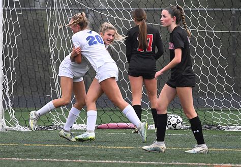 Glenelg vs Marriotts Ridge girls soccer | PHOTOS – Baltimore Sun