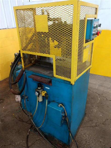 Hydraulic Punch Press Machine 的图像结果