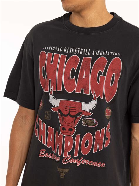Chicago Bulls Champions Tee - Faded Black / L | Vintage tshirts, Unisex ...
