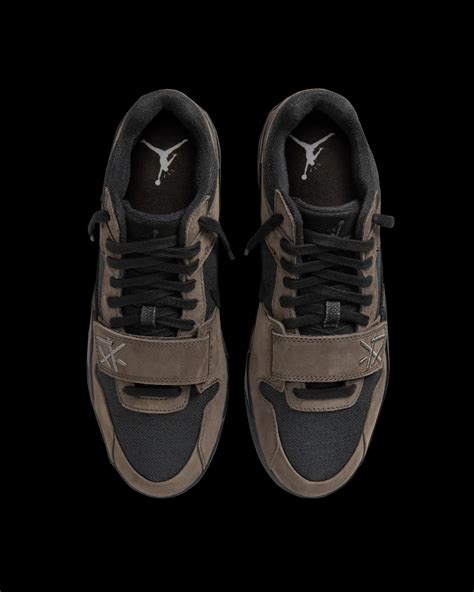 TRAVIS SCOTT X JORDAN JUMPMAN JACK TR “DARK MOCHA”