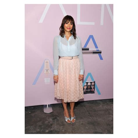 Rashida Jones's feet