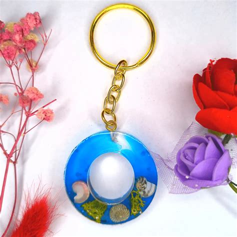 Buy Real Flowers Preserved Resin Keychains – ClassyArtZ.com