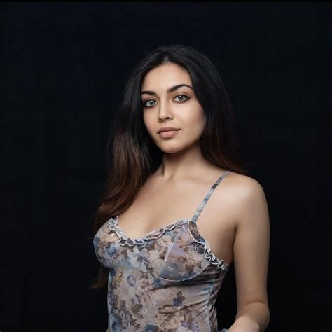 Zara Dar - Age, Height, Net Worth, Boyfriend, Bio, Facts, Wiki