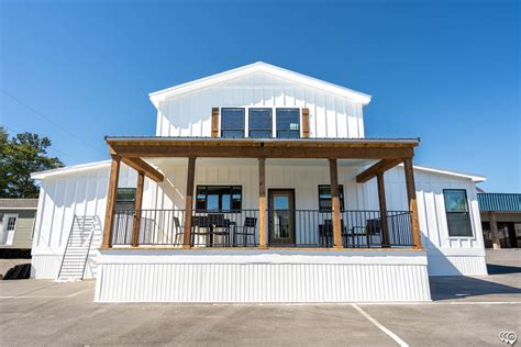 Signature Series The Barndominium DVHBSS-6604-2 - C & G Mobile Homes