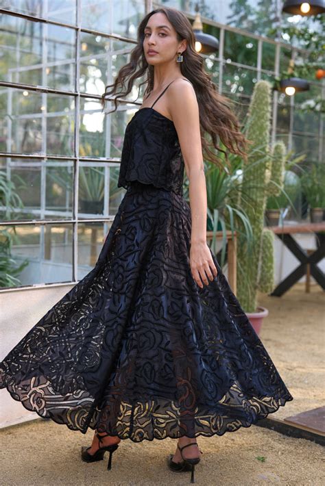 LACE CROPPED TOP & FLARED MIDI SKIRT – dash and dot