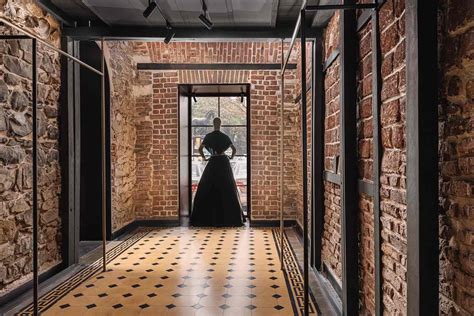 Shantnu & Nikhil's New Couture Store Is An Homage To Vintage India ...
