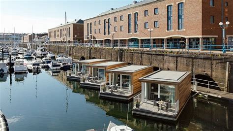 FLOATELS BY TŶ MILFORD WATERFRONT (Milford Haven, Pembrokeshire ...
