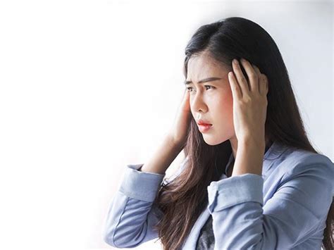 Silent Migraine: क्या होता है साइलेंट माइग्रेन? कैसे करें इसकी पहचान ...
