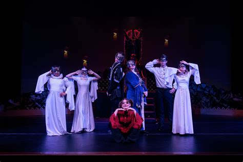 Queens - dramatic one-act play script by Kristen Doherty