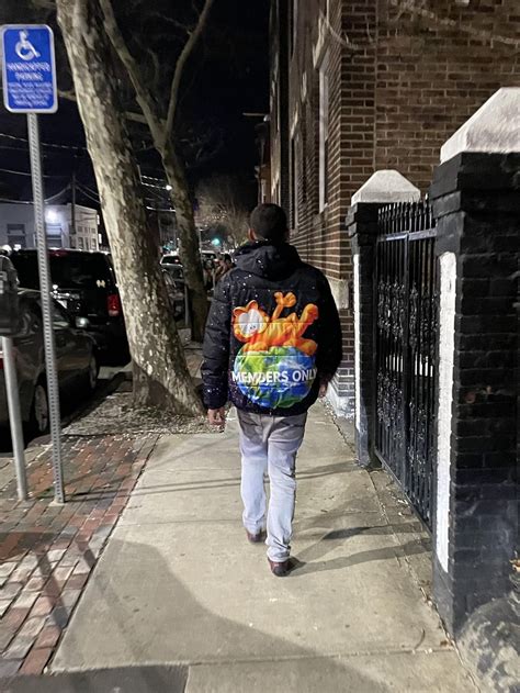 This threw me off for a second : r/WKUK