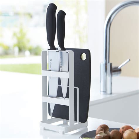 KNIVES & CUTTING BOARDS