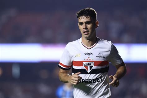 Oscar, do São Paulo, está em pré-lista de Ancelotti para jogos da ...