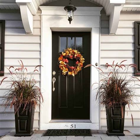 33 Incredible Front Door Plants to Beautify Your House