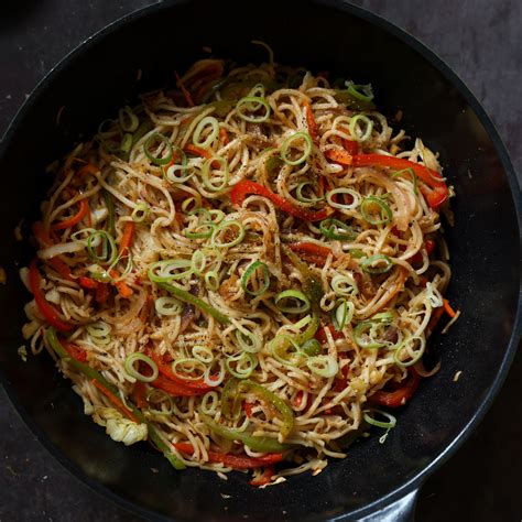 Vegetable Hakka Noodles - 1 Pot Indo Chinese language Noodles ...