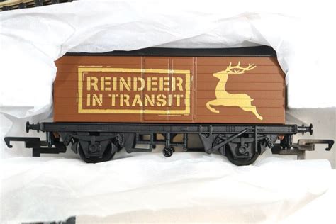 Buy Hornby R1210 Trem Expresso Santa's Conjunto 0-4-0 Locomotiva Estado ...