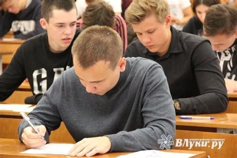 Великие Луки : Стипендии для студентов и аспирантов вырастут в 2025 году