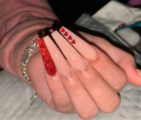 vogue valentines day nails