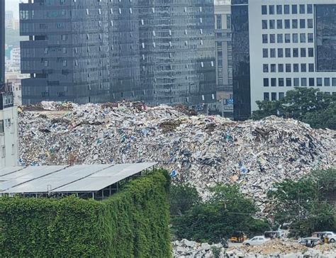 Garbage Mountain Behind IKEA Hyderabad: What's Happening? – Hyderabad Mail