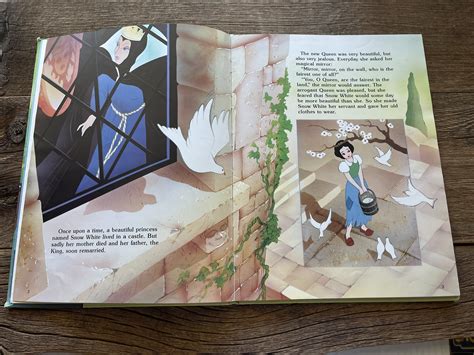 Walt Disney's Snow White and the Seven Dwarfs // Large Oversized Book ...