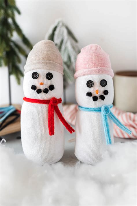 Easy Sock Snowman Craft - Play Party Plan