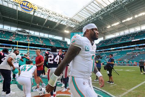 Tua Tagovailoa Contract, Salary, and Net Worth: How Much Is the ...