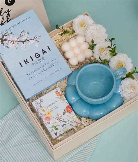 Celebrate in Style: Best New Year Gift Hampers and Gift Boxes ...