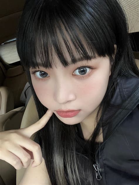 221116 Sakura & Eunchae - Allure Korea (December 2022 Issue Pictorial ...