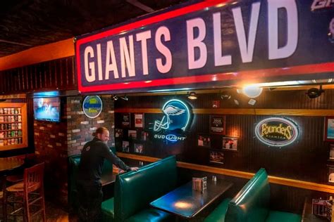 Bordentown, NJ is almost evenly split between Eagles and Giants ...