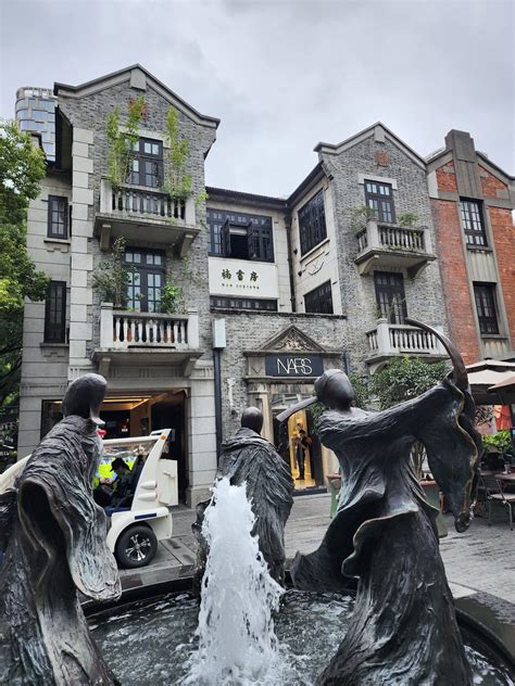 Xintiandi Ancient Lane - reviews,open hours,photo spots,things to do | WanderBoat AI Trip Planner - where to go in xintiandi
