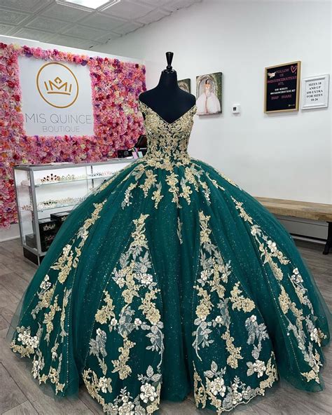 Pin by Julissa on Quince in 2023 | Quinceanera dresses blue, Quince ...