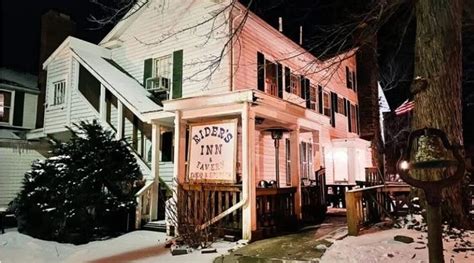 HISTORIC RIDER'S INN (Painesville) - Specialty Inn Reviews, Photos ...