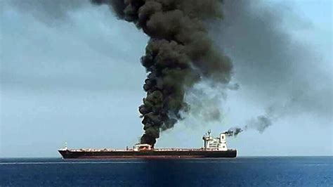 在伊核问题谈判的关键时期，伊朗承认其货船发生爆炸，原因不明__凤凰网