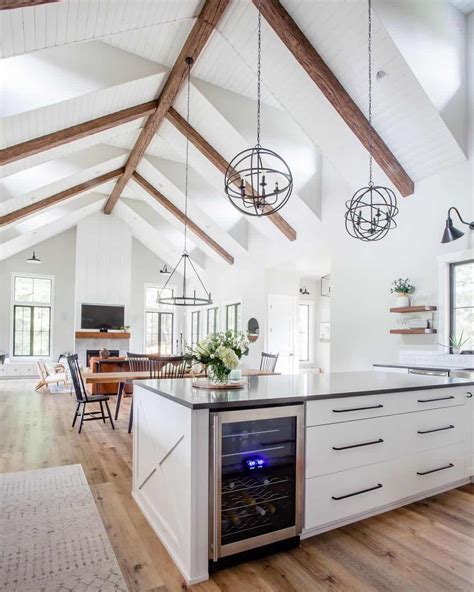 19 Vaulted Ceiling Lighting Ideas for Every Style